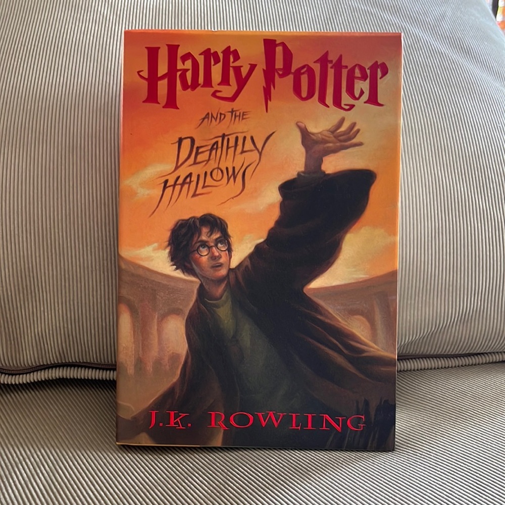 Harry Potter and the deathly Hallows Hard copy year 7.
